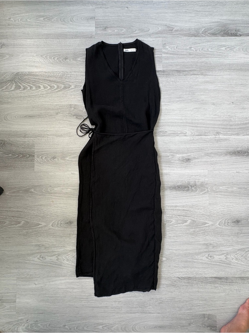 Zara Black Sleeveless V-Neck Wrap Midi Dress